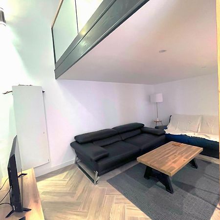 T3 Calme Et Cosy, Idealement Situe Pres Du Chateau Et De La Gare, Dans Un Cadre Paisible ランブイエ エクステリア 写真